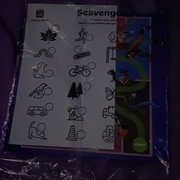 McDonald’s Space Jam search game with crayons NEW happy meal toy collector - Picture 4 of 4